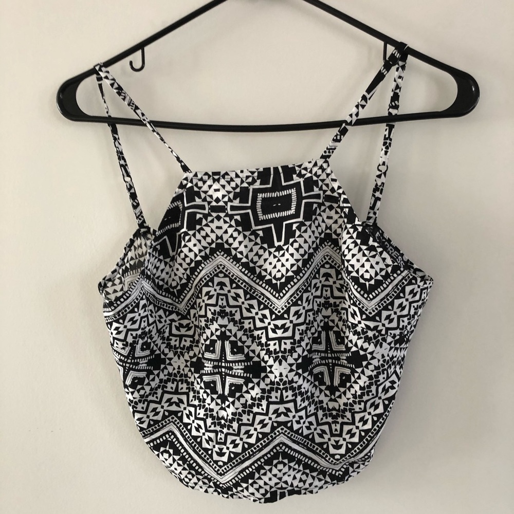 Express Women’s Crop Top XSmall Black White